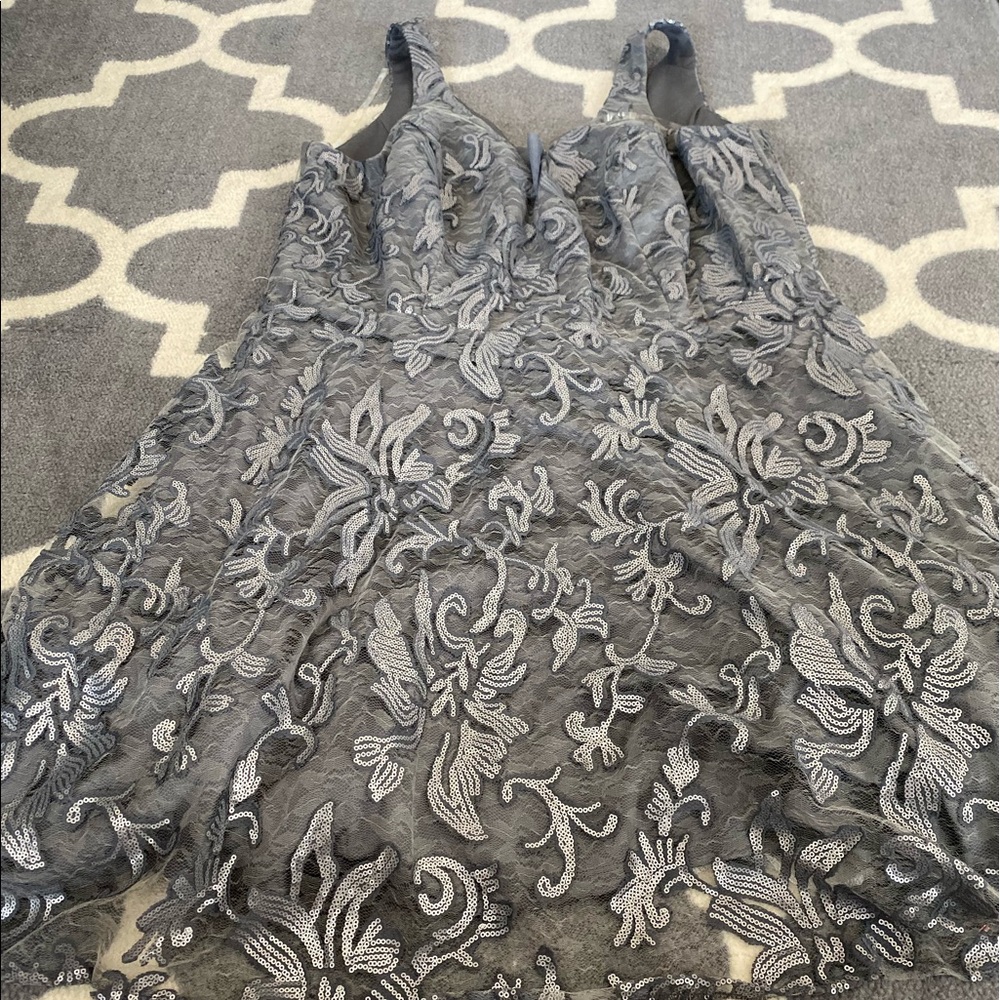 Beautiful dress!! ❤️